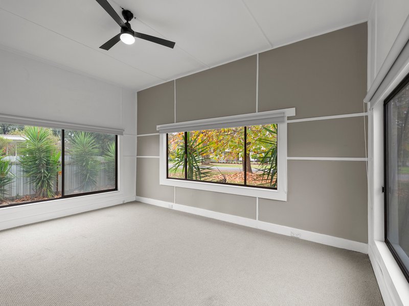 Photo - 8 Charles Street, Benalla VIC 3672 - Image 7