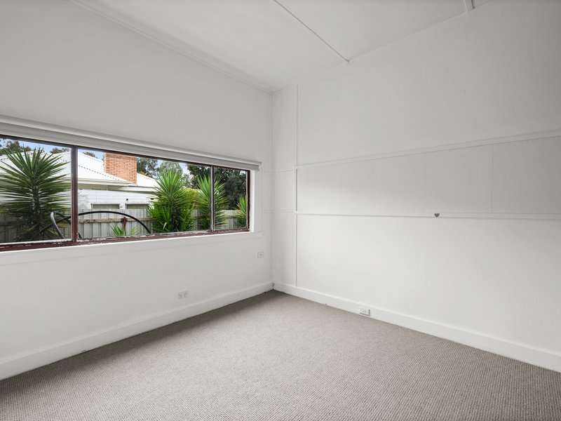 Photo - 8 Charles Street, Benalla VIC 3672 - Image 9
