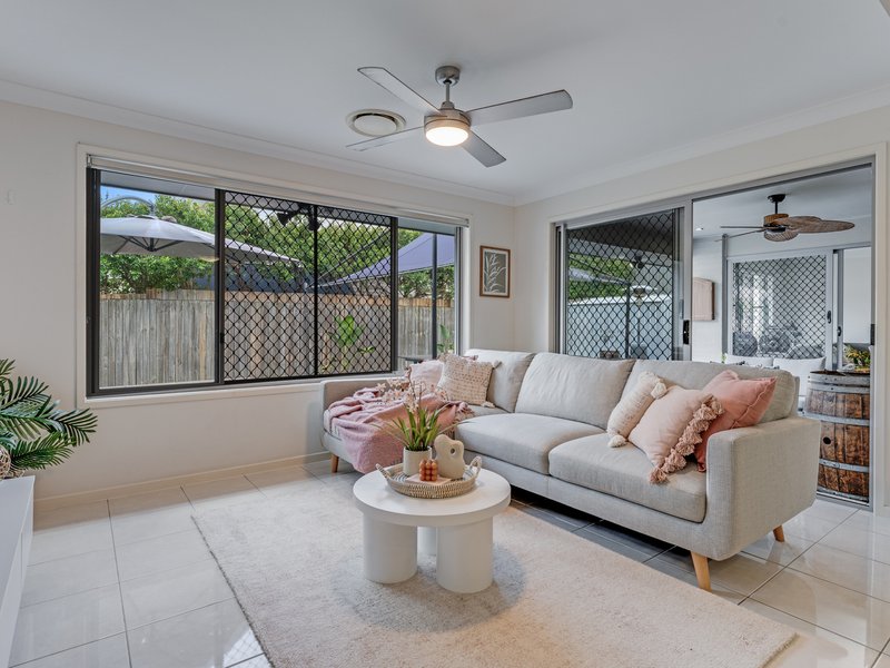 Photo - 8 Charles Street, Everton Hills QLD 4053 - Image 8