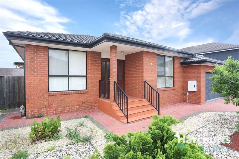 8 Charteris Grove, Epping VIC 3076