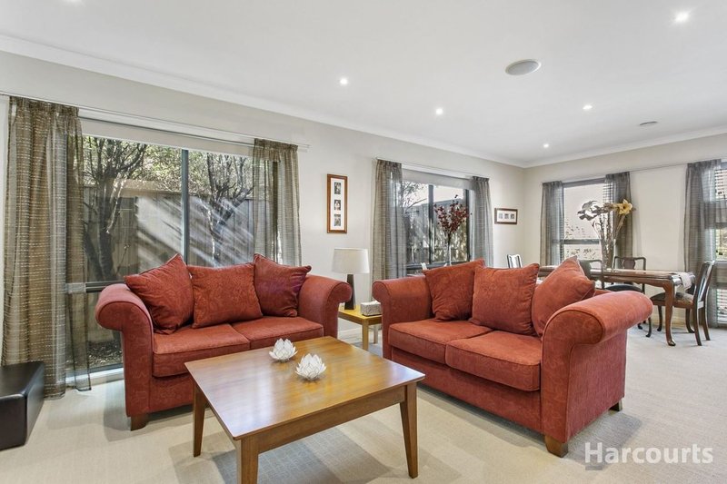 Photo - 8 Chase Boulevard, Berwick VIC 3806 - Image 4