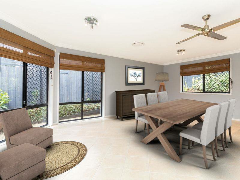 Photo - 8 Chatswood Close, Forest Lake QLD 4078 - Image 2