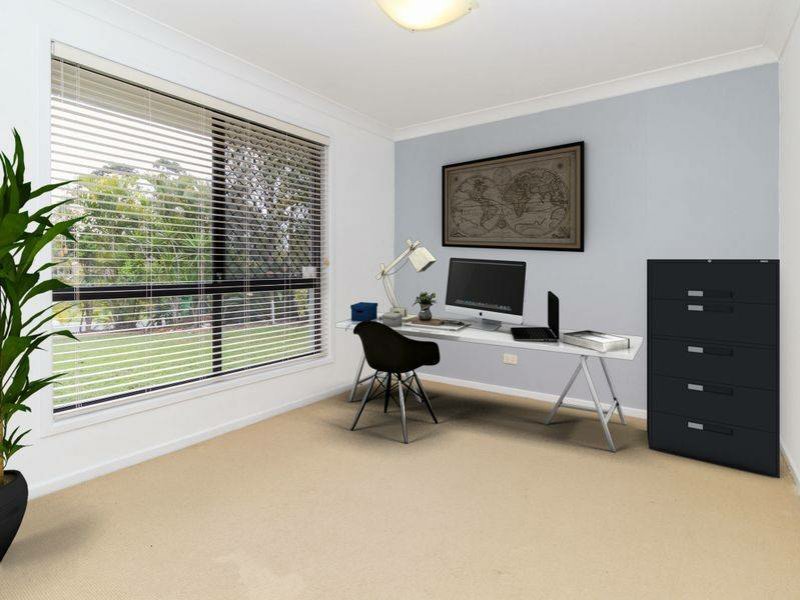 Photo - 8 Chatswood Close, Forest Lake QLD 4078 - Image 8