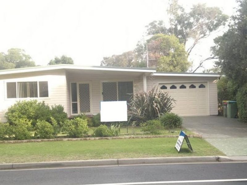 8 Chelmsford Road E , Lake Haven NSW 2263