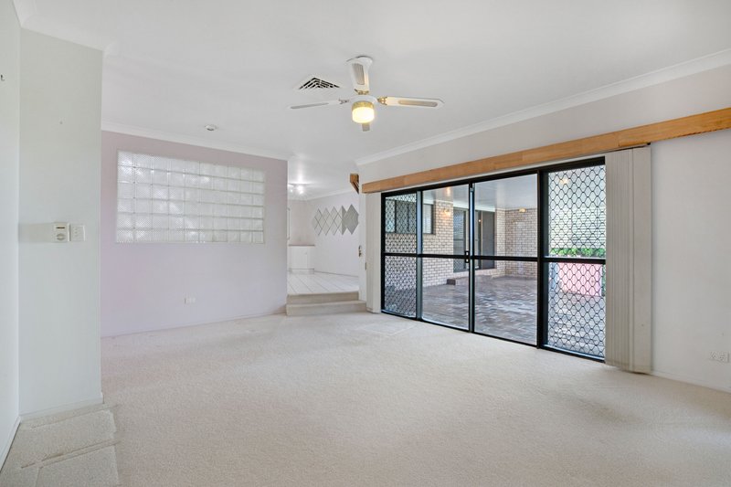 Photo - 8 Cheribon Avenue, Mount Pleasant QLD 4740 - Image 6