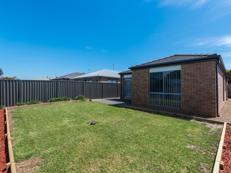 Photo - 8 Cherry Blossom Chase, Pakenham VIC 3810 - Image 14