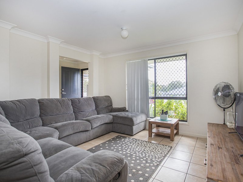 Photo - 8 Cherrytree Crescent, Upper Caboolture QLD 4510 - Image 3