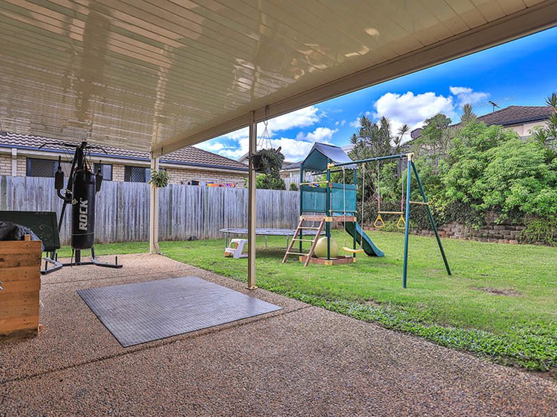 Photo - 8 Cherrytree Crescent, Upper Caboolture QLD 4510 - Image 4