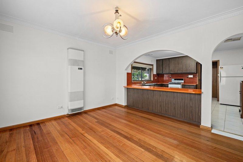 Photo - 8 Cherston Court, Thomastown VIC 3074 - Image 5