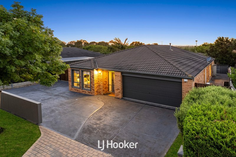 8 Chesil Court, Narre Warren South VIC 3805