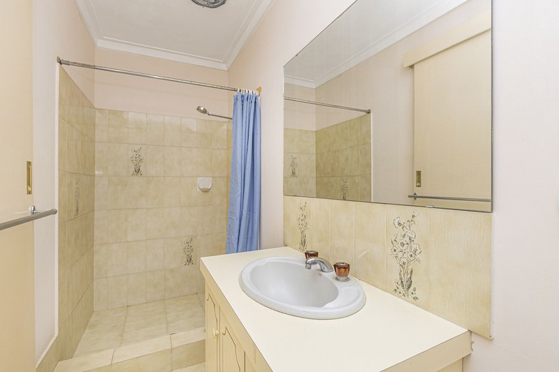 Photo - 8 Chessington Way, Kingsley WA 6026 - Image 7