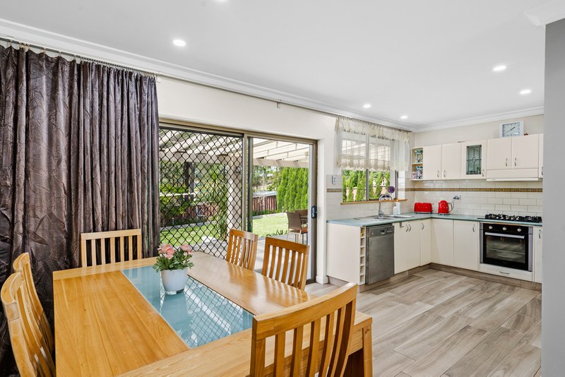 Photo - 8 Chestnut Drive, Glossodia NSW 2756 - Image 5