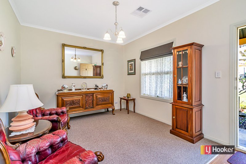 Photo - 8 Chestnut Grove, Blakeview SA 5114 - Image 7