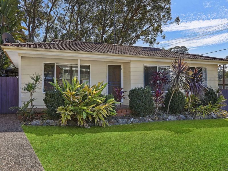 8 Chetwynd Ave , Berkeley Vale NSW 2261