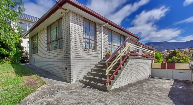 8 Cheviot Road, West Moonah TAS 7009