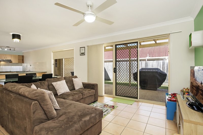 Photo - 8 Cheviot Street, North Lakes QLD 4509 - Image 4