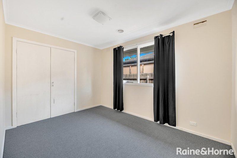 Photo - 8 Childs Street, Melton South VIC 3338 - Image 10