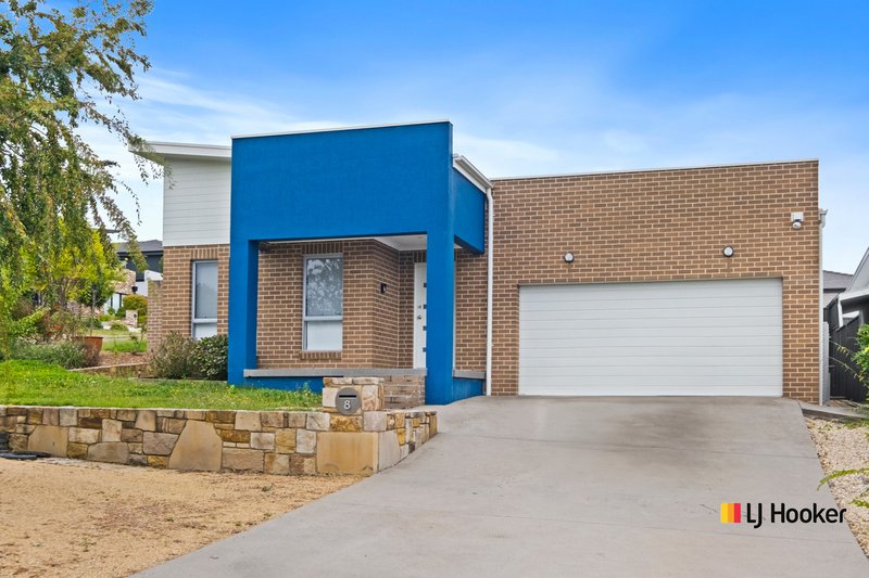 Photo - 8 Chilton Street, Casey ACT 2913 - Image 2