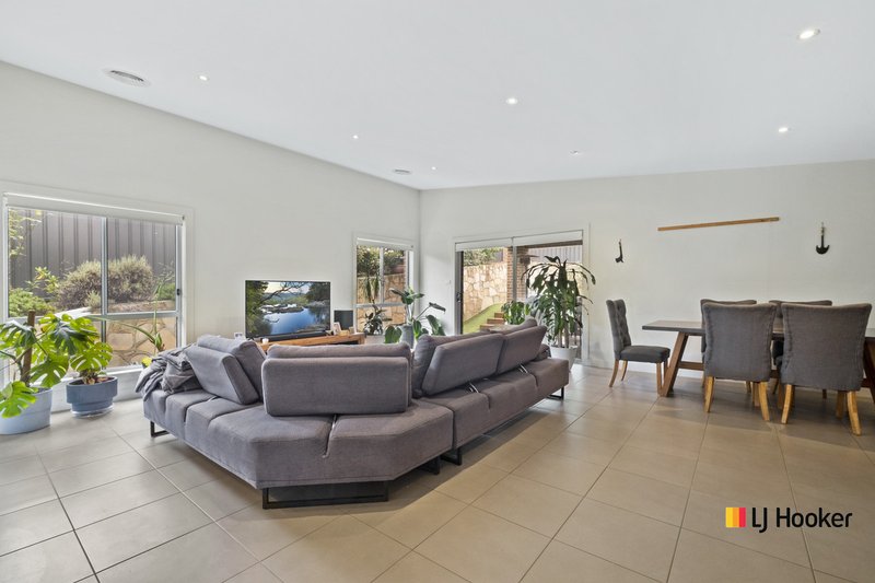 Photo - 8 Chilton Street, Casey ACT 2913 - Image 6