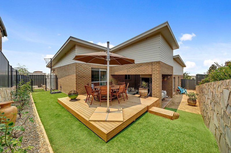 Photo - 8 Chilton Street, Casey ACT 2913 - Image 15