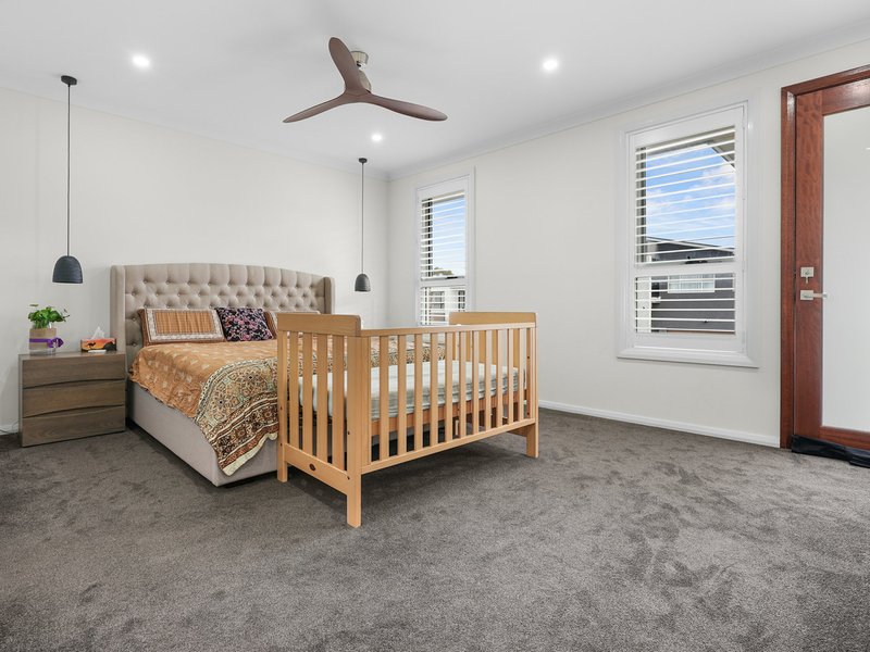 Photo - 8 Chinnoks Avenue, Campbelltown NSW 2560 - Image 11