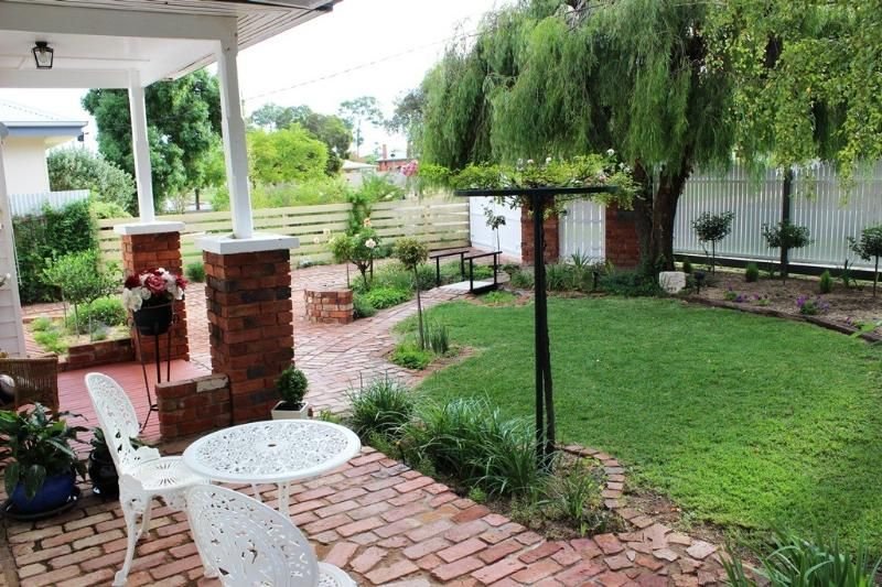 Photo - 8 Chisholm Street, Swan Hill VIC 3585 - Image 2