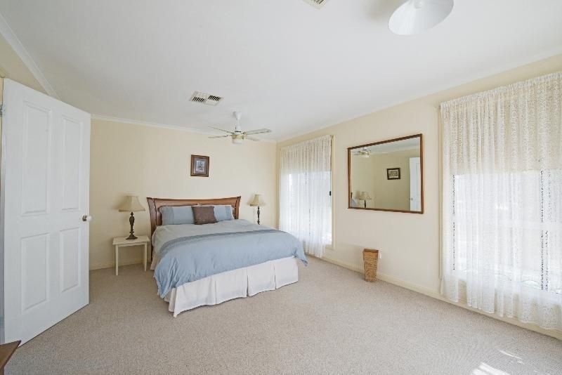 Photo - 8 Chisholm Street, Swan Hill VIC 3585 - Image 16