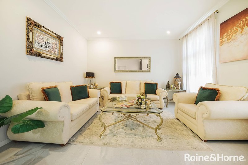 Photo - 8 Churcher Street, Catherine Field NSW 2557 - Image 2