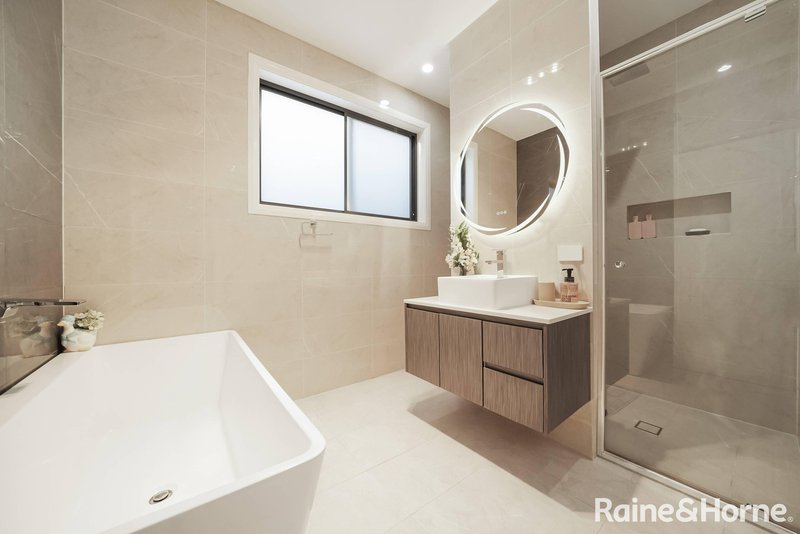 Photo - 8 Churcher Street, Catherine Field NSW 2557 - Image 9