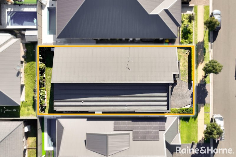 Photo - 8 Churcher Street, Catherine Field NSW 2557 - Image 12