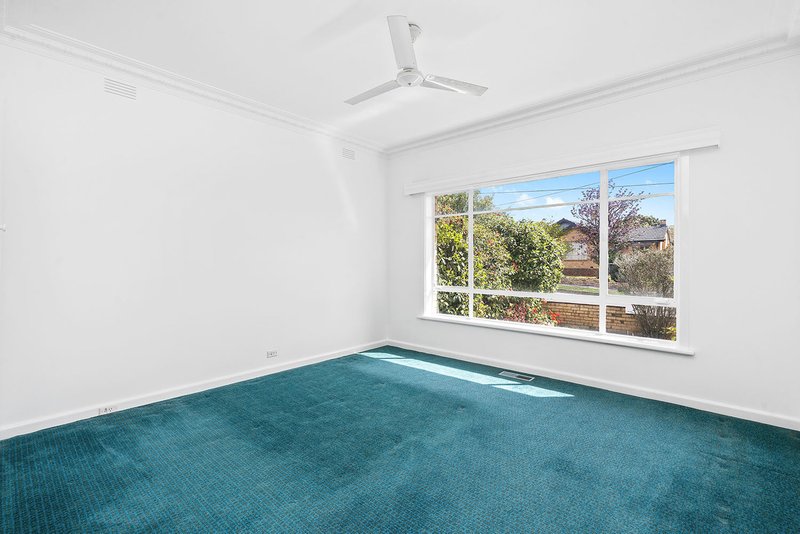 Photo - 8 Churchill Avenue, Cheltenham VIC 3192 - Image 8