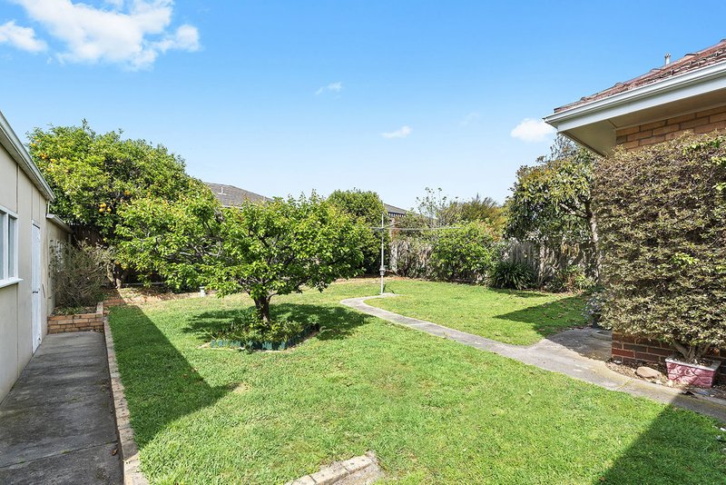 Photo - 8 Churchill Avenue, Cheltenham VIC 3192 - Image 14