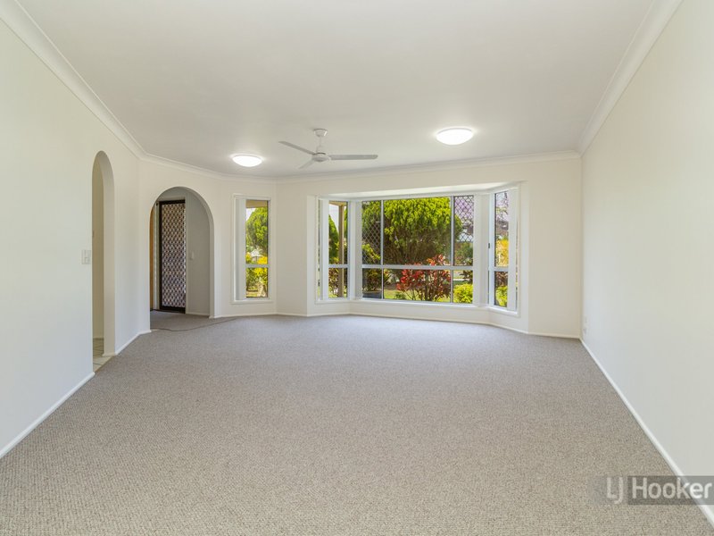 Photo - 8 Clabon Street, Hillcrest QLD 4118 - Image 4