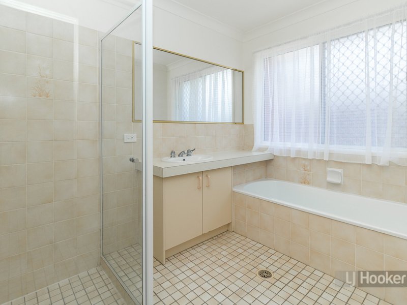 Photo - 8 Clabon Street, Hillcrest QLD 4118 - Image 13