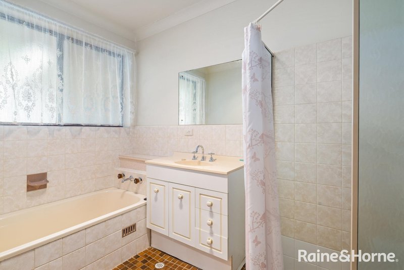 Photo - 8 Claire Avenue, Morphett Vale SA 5162 - Image 7