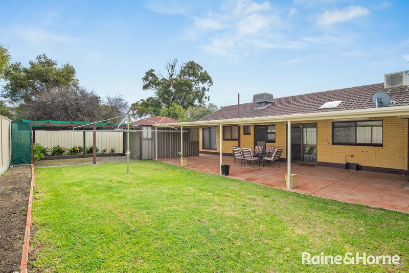 Photo - 8 Claire Avenue, Morphett Vale SA 5162 - Image 15