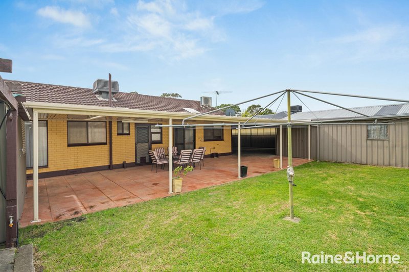 Photo - 8 Claire Avenue, Morphett Vale SA 5162 - Image 16