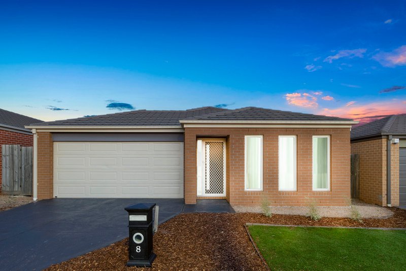 8 Claire Way, Tarneit VIC 3029