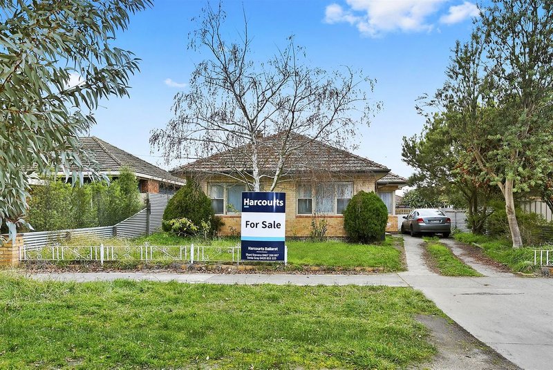 8 Clarkson Street, Sebastopol VIC 3356