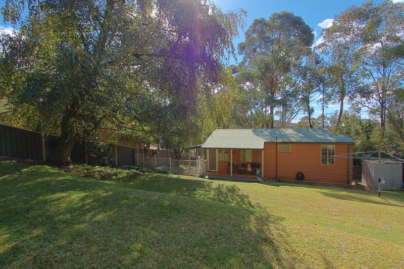 Photo - 8 Cliff Avenue, Hazelbrook NSW 2779 - Image 3