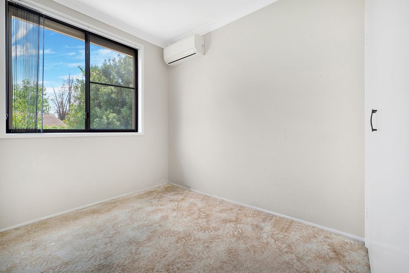 Photo - 8 Clunies Place, Bonnyrigg Heights NSW 2177 - Image 13