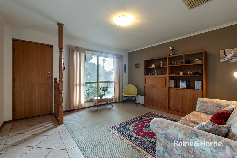 Photo - 8 Coachwood Court, Wynn Vale SA 5127 - Image 3