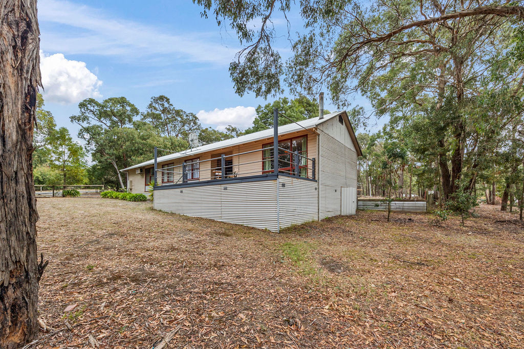 4-bedroom house at 8 Cochrane Drive, Snake Valley, VIC 3351, Pyrenees, Victoria