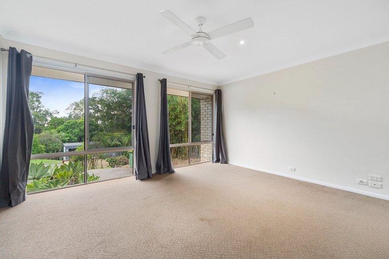 Photo - 8 Coen Place, Helensvale QLD 4212 - Image 11