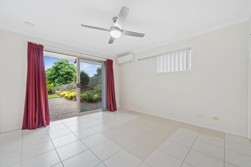 Photo - 8 Coen Place, Helensvale QLD 4212 - Image 17