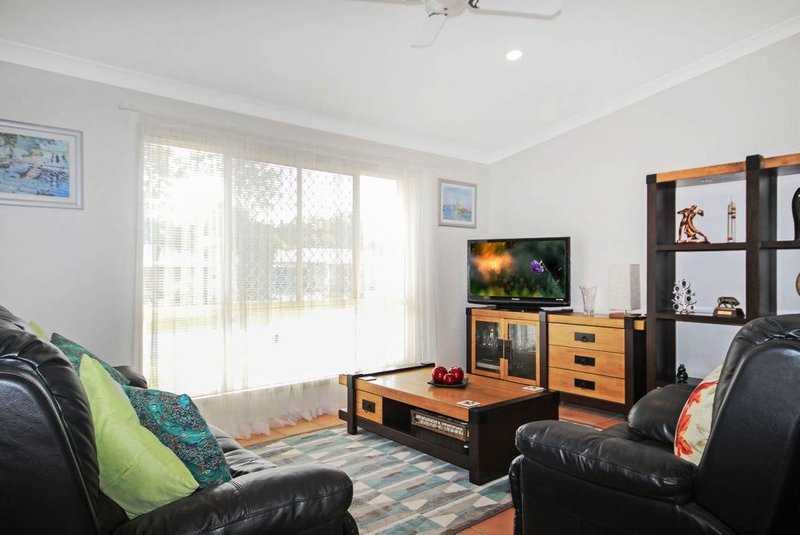 Photo - 8 Coljohn Street, Landsborough QLD 4550 - Image 2