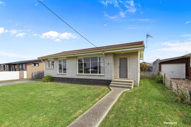 8 College Court, Devonport TAS 7310