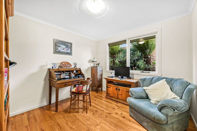 Photo - 8 College Crescent, Keysborough VIC 3173 - Image 9