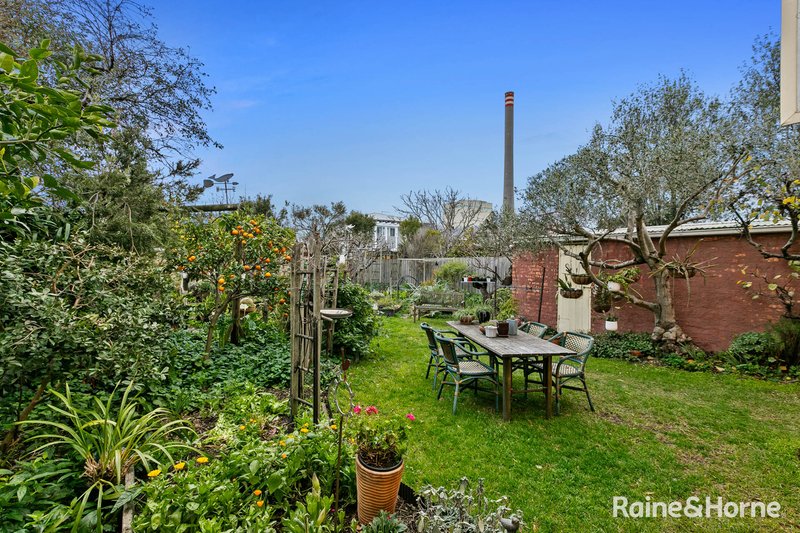 Photo - 8 Collingwood Road, Newport VIC 3015 - Image 14