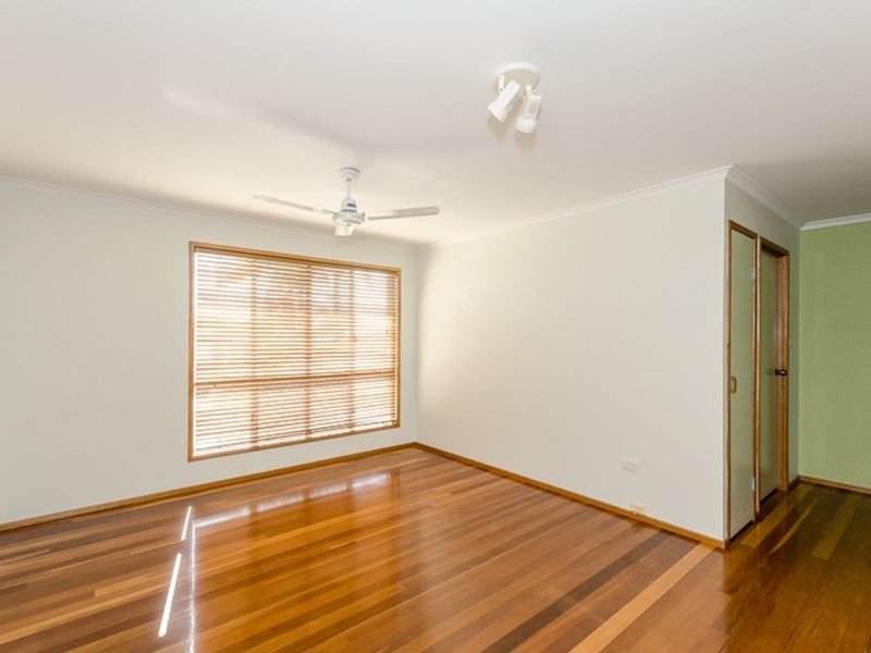 Photo - 8 Columbia Avenue, Clinton QLD 4680 - Image 9